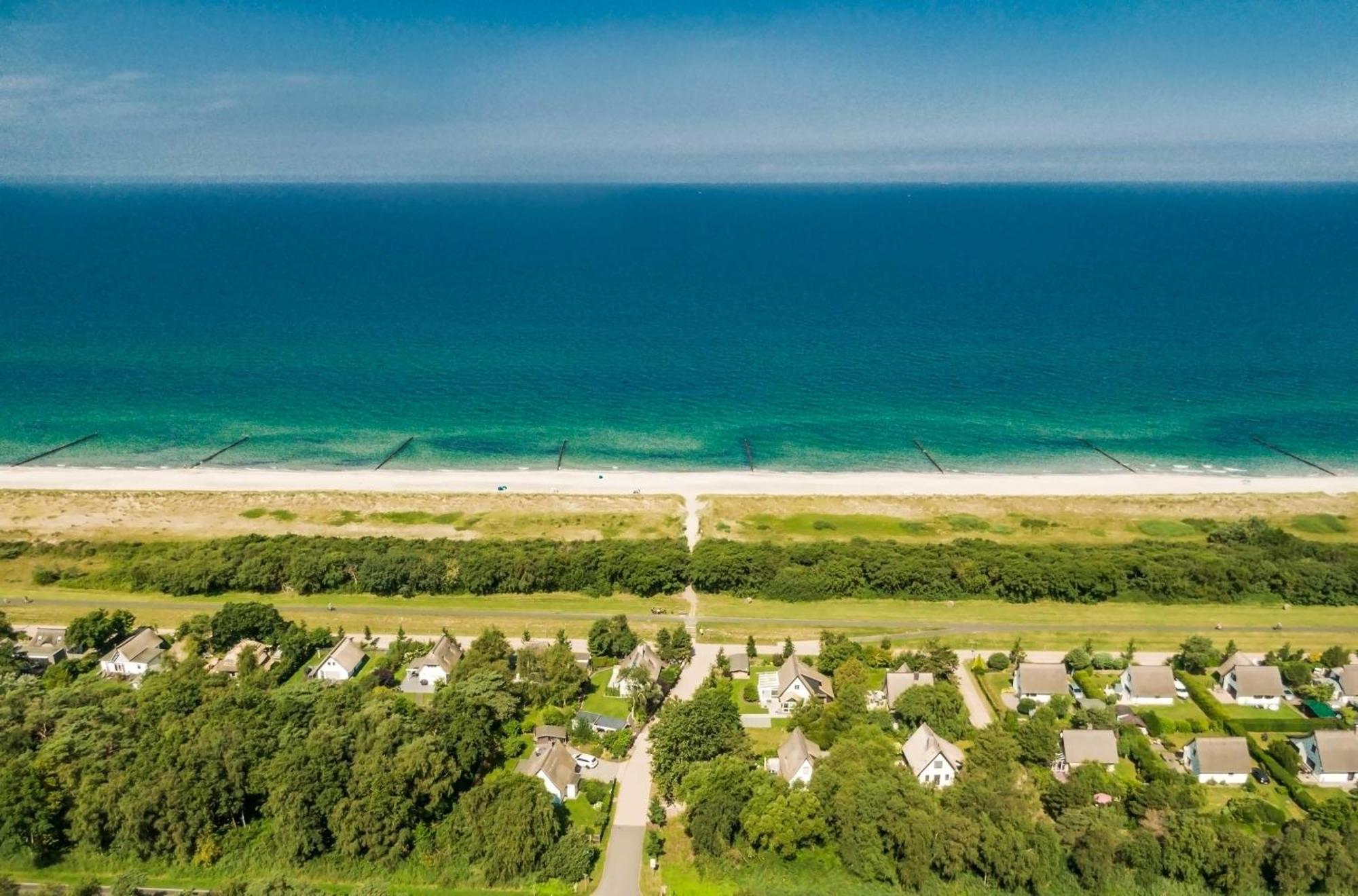 Ferienhaus "Bunter Fisch" - Direkt Am Deich, Stranduebergang 19 Dierhagen Exterior photo